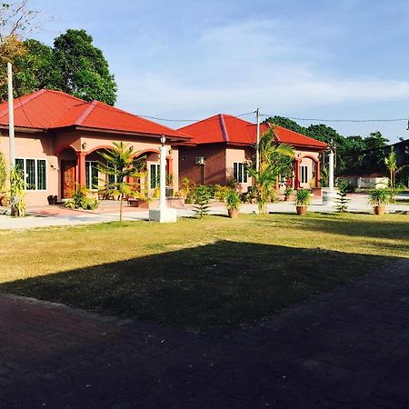 Harmony Guesthouse Sdn Bhd Padang Mat Sirat Esterno foto
