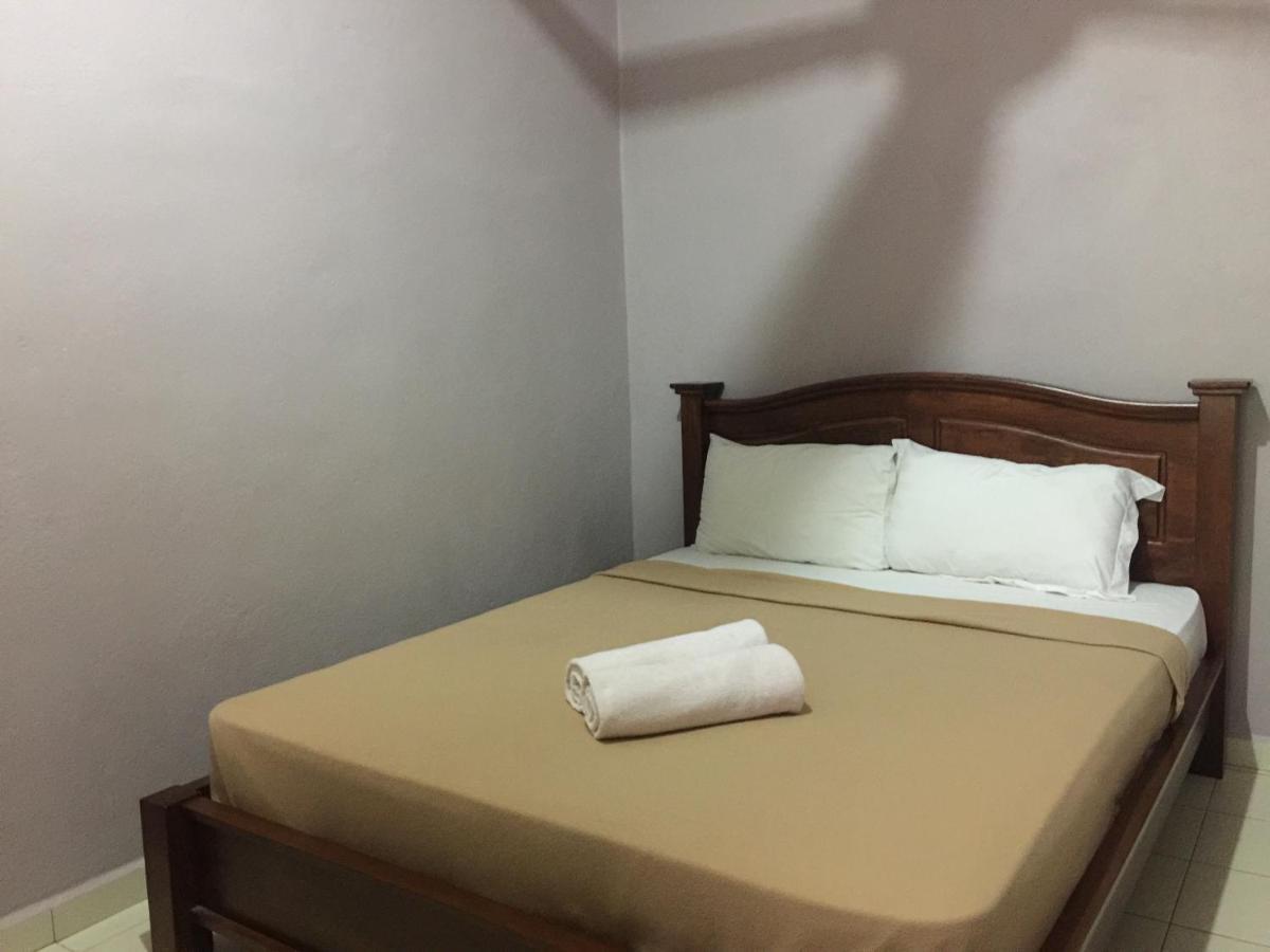 Harmony Guesthouse Sdn Bhd Padang Mat Sirat Esterno foto