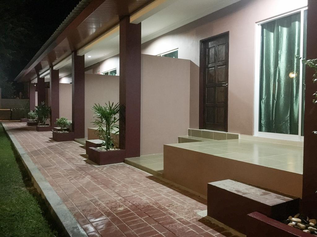 Harmony Guesthouse Sdn Bhd Padang Mat Sirat Esterno foto