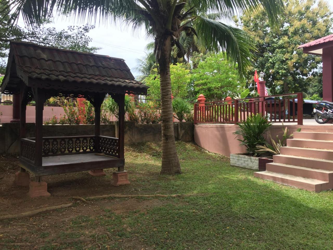 Harmony Guesthouse Sdn Bhd Padang Mat Sirat Esterno foto